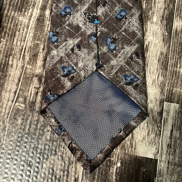 ๐ 2 for $25 Gianfranco Valentino Tie - Picture 7 of 7